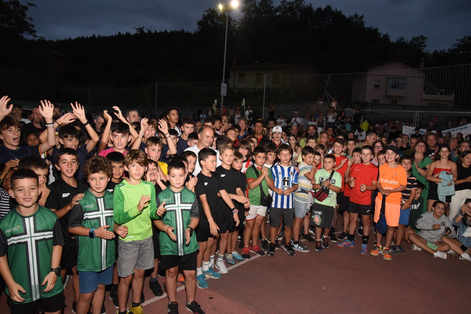 Ugarteko torneoko kideak omenduko dituzte auzoko jaietan
