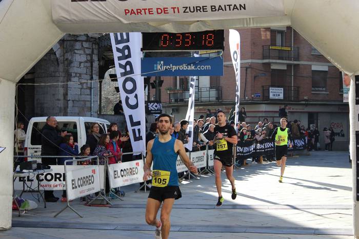 300 korrikalari baino gehiag 45 1517150068513