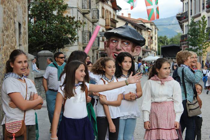 Txupina jaurtita hasi dira O 20 1504206186429