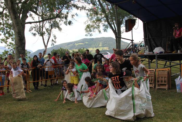 Andra Mari Zuri ospatzeko el 23 1502366136055