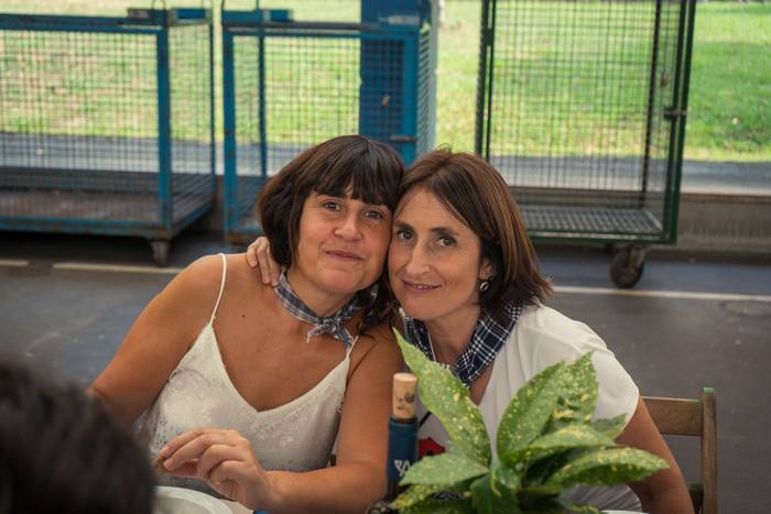 Ehunka lagun bildu dituzte j 94 1757018581652