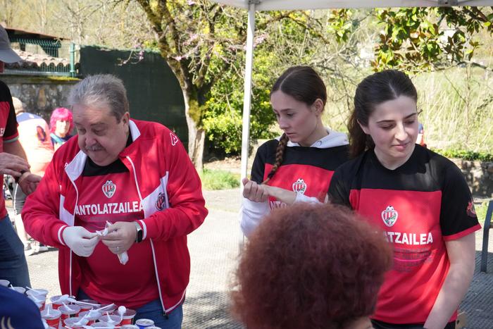 Ehunka lagunek parte hartu d 102 1774179518391