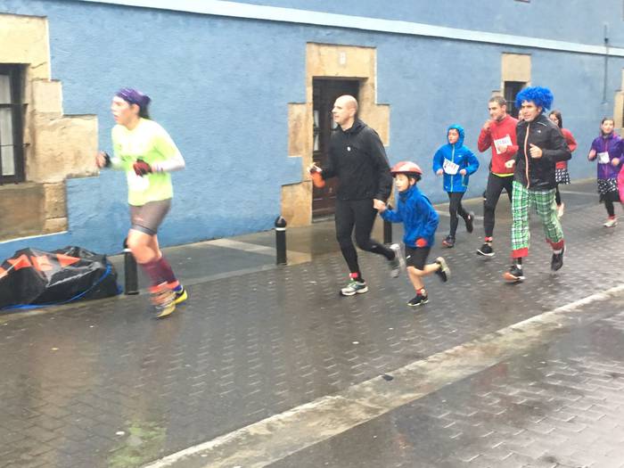 350 lagunetik gora batu dira 48 1514738388727