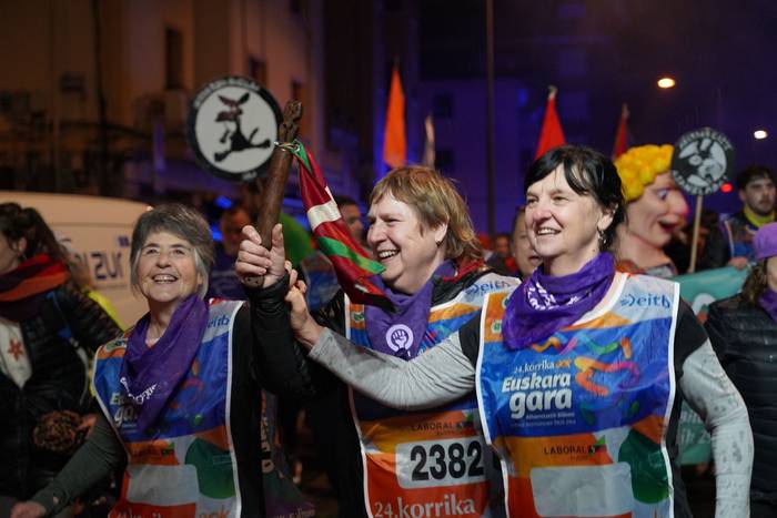 Aldarrikapenez eta pirotekni 83 1774615479573