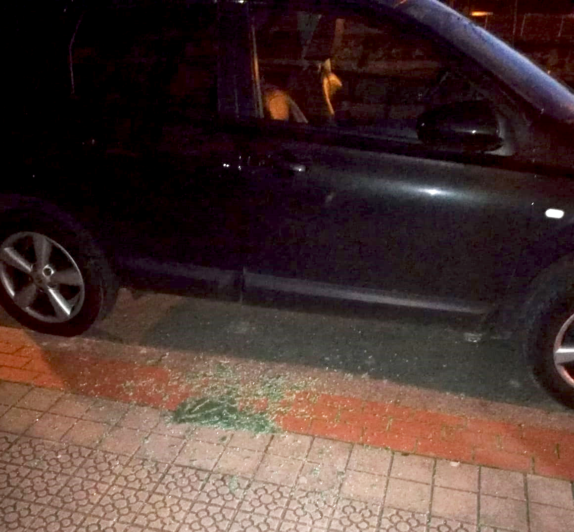 10 autoren kristalak apurtu dituzte bart Amurrion eta Urduñan