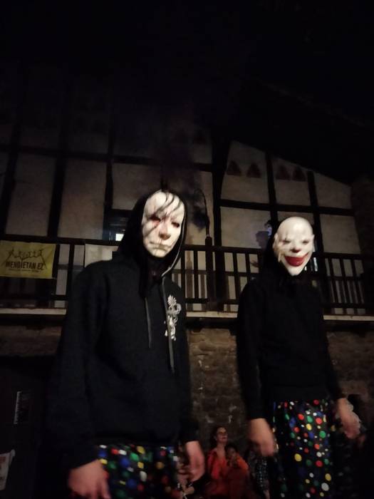 Aiaraldeko hamaika txokotara 51 1761963981670