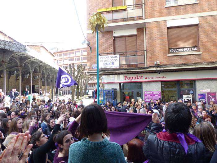 Greba feministaren goizeko t 113 1520512710740