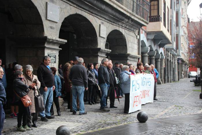 Astelehenero bezala plazara  2 1523287105799