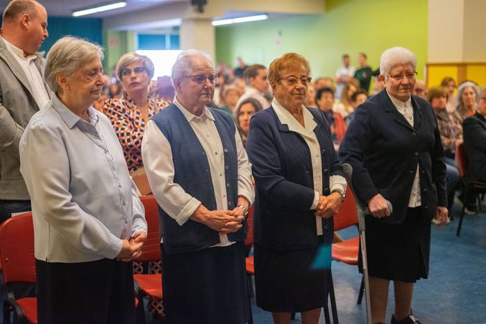 Agur jendetsu eta hunkigarri 1 1759073044586