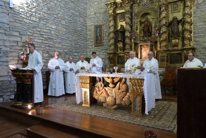 Auzokide ugarik hartu zuten  50 1506366532955