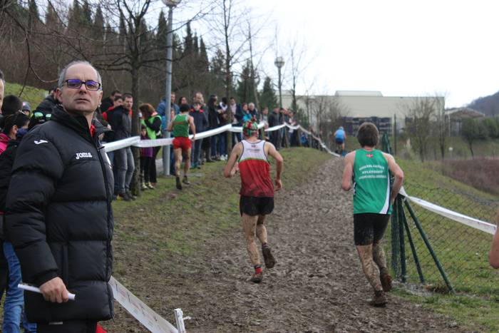 Ehunka lasterkarik bete ditu 13 1518371268427