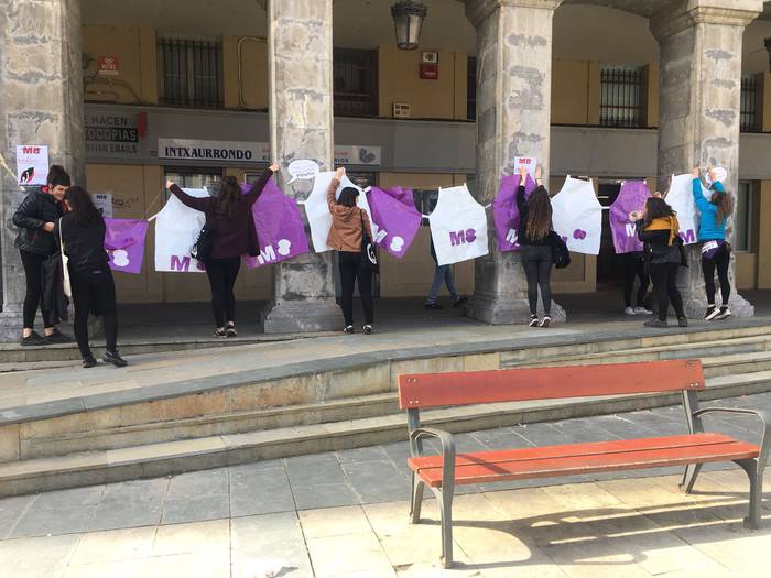 Greba feministaren goizeko t 110 1520519349098