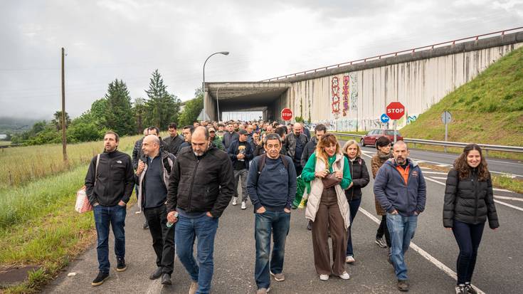 "Lan eta sakrifizioak egitearen beharra" aldarrikatu du Tubos Reunidoseko greba mugagabearen aurka azaldu zen Hitza da Bidea taldea