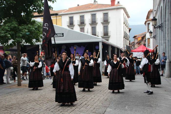 Folk doinuak eta marmitako t 24 1504428707163