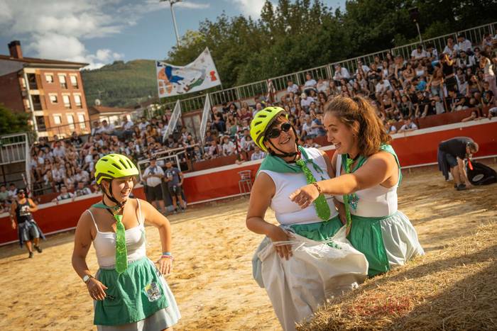 Zezen plaza lepo Muturreko H 73 1756414748812