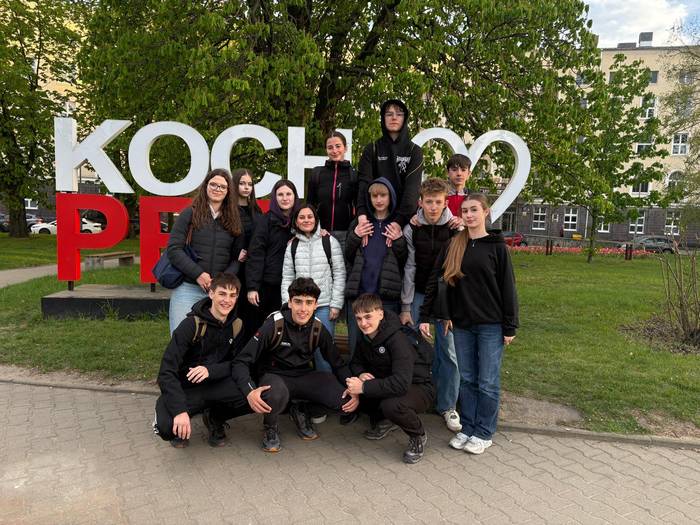 Osteguna zientzian buru-bela 22 1776973445235