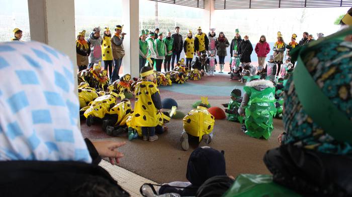 Okondoko umeek dantzatzen os 4 1518278631392