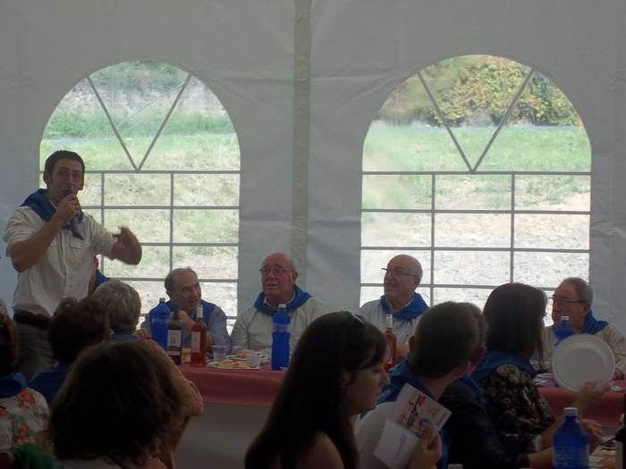 Auzokide ugarik hartu zuten  4 1506366185553