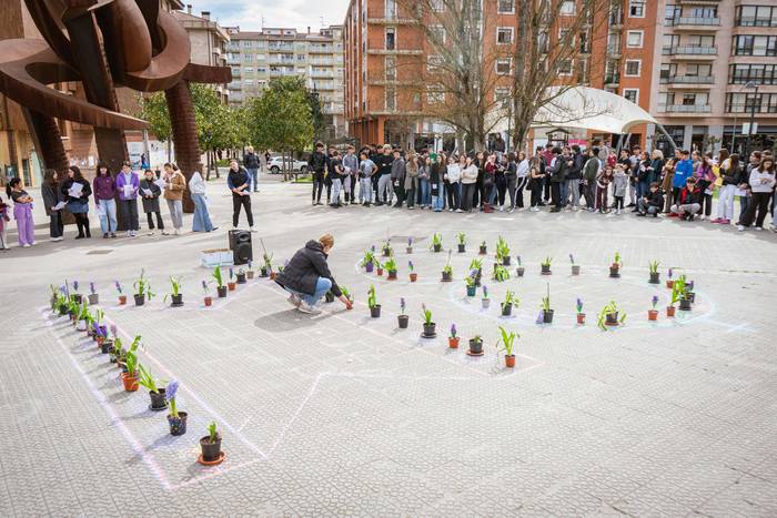 Indarkeriaren aurkako jarrer 12 1773069754289