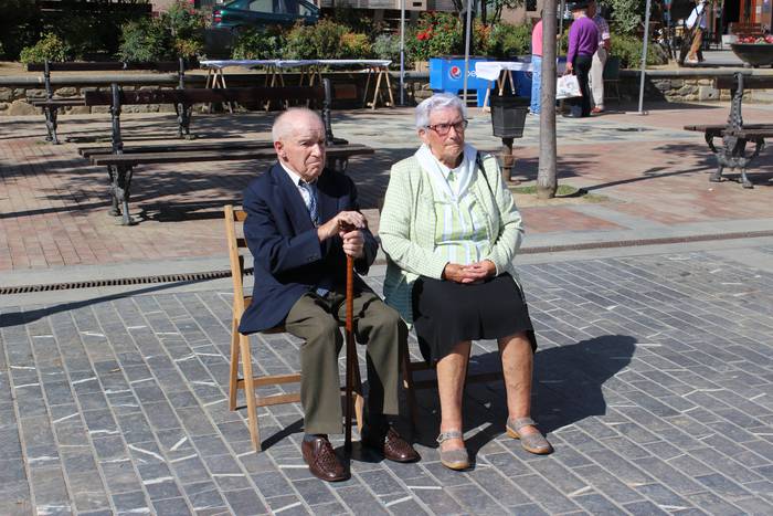 Haurrak eta edadetuak izan d 1 1502711347287