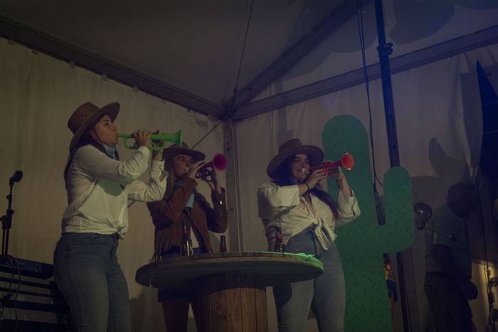 Maila altuko ikuskizuna eska 93 1757231539750