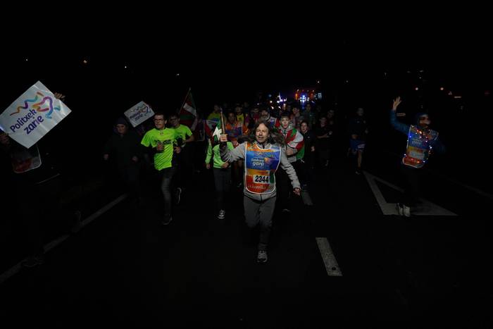 Ehunka lagun atera ditu Korr 104 1774607544900