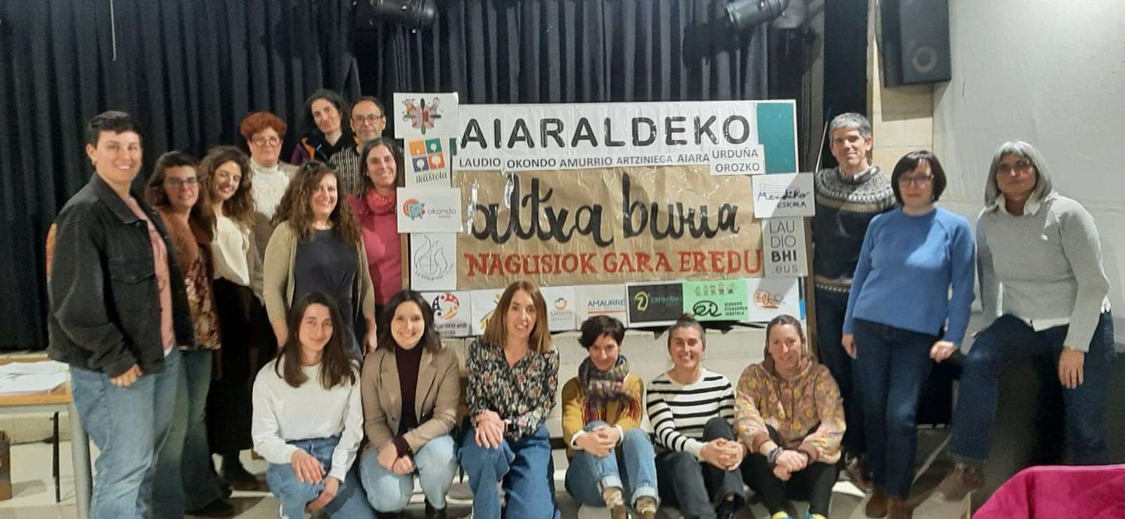 Aiaraldeko ikastetxe guztiak batu dira Altxa Burua mugimendura, hezkuntza zentroak telefono adimendurik gabeko espazio bihurtzeko