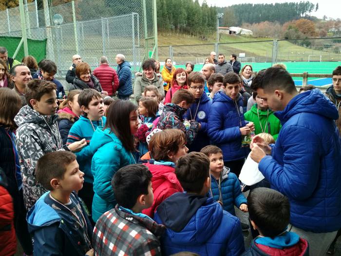 Bukatu da gabonetako tenis t 2 1514275417551