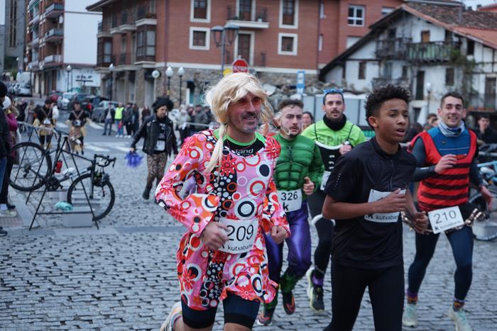 400 kirolarik parte hartu zu 95 1767282818873