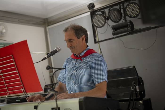 “Publikoak nahi duen bitartean eta osasuna alde izanez gero, hemen jarraituko dut”