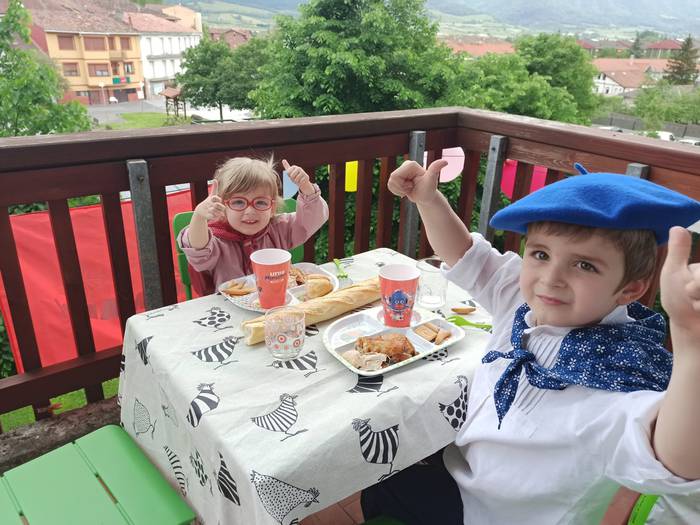 Umeak izaten ari dira gaur p 40 1589039388889