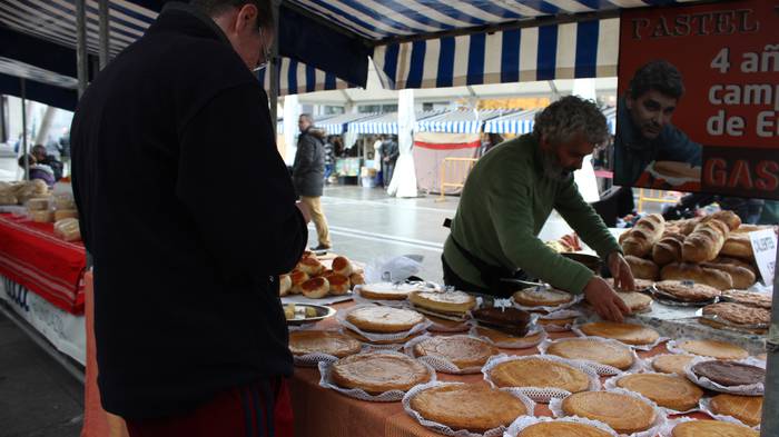 Gabonetako elkartasun azokak 64 1513600816568