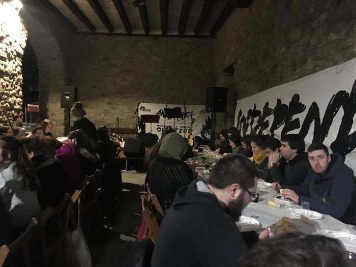 Suaren inguruan plazaratu di 5 1521387715336