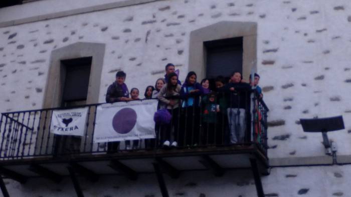 Adin guztiko lagunek parte h 27 1493565354696