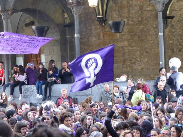 Greba feministaren goizeko t 110 1520512685348