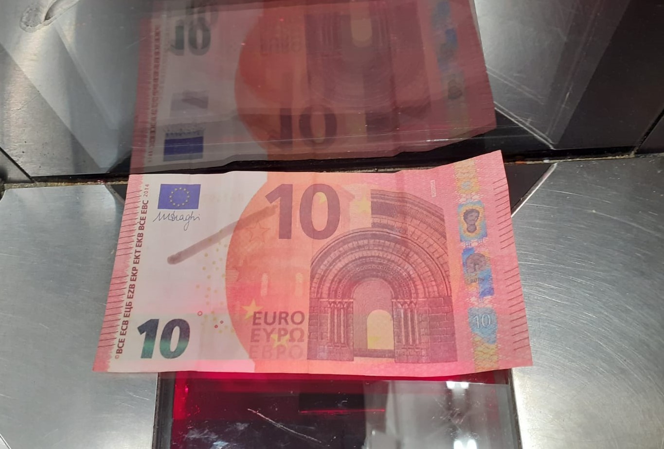 10 euroko billete faltsuak agertu dira Urduñan