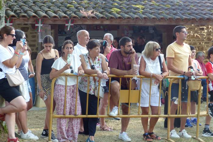 Andra Mari Zuriaren jaiak je 22 1754900933389