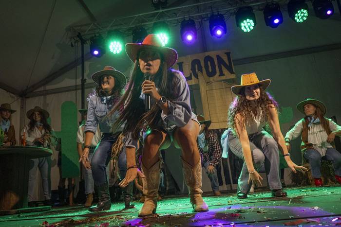 Maila altuko ikuskizuna eska 96 1757231548289