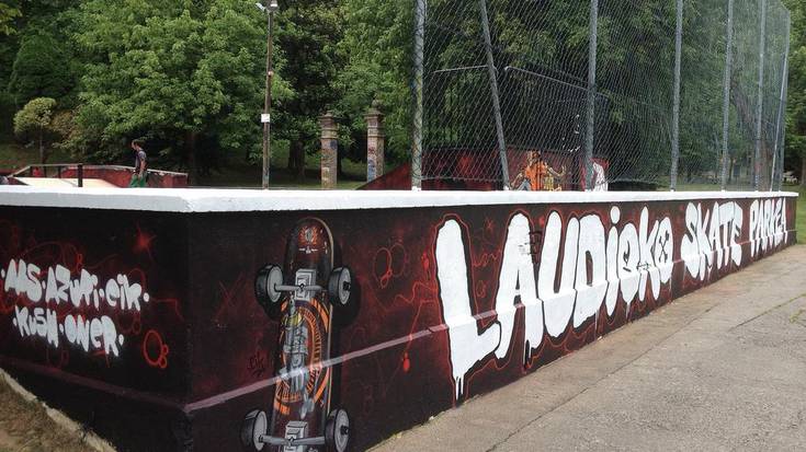 Laudioko Skate Parkean graffiti berriak egin dituzte