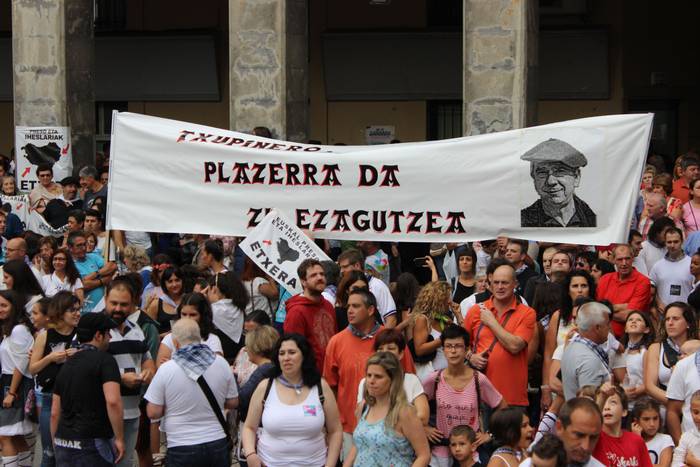 Suziria piztuta lehertu da j 23 1502792809428