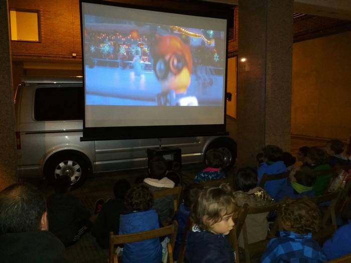 Inoiz baino jende gehiago bi 1 1505589850977