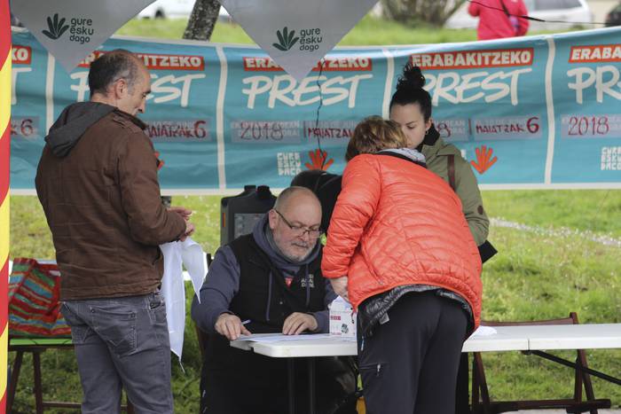 Baserri Azoka egin dute Okon 36 1521978917136