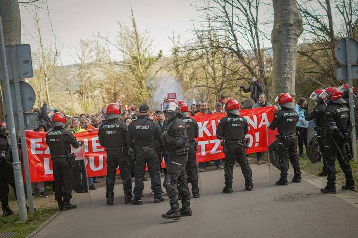 Ertzaintzaren polizia-lerroa 21 1771934192173