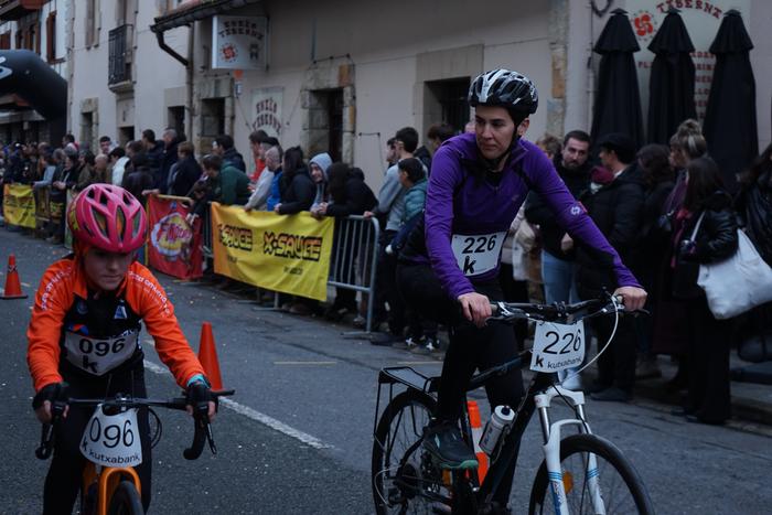 400 kirolarik parte hartu zu 148 1767283027615