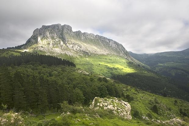 Familia bat erreskatatu zuen Itxinan atzo Ertzaintzak