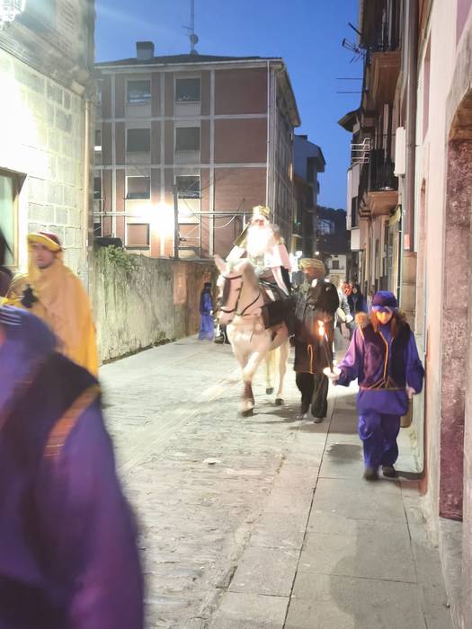 Hiru Errege Magoek ilusioz b 54 1767728436930