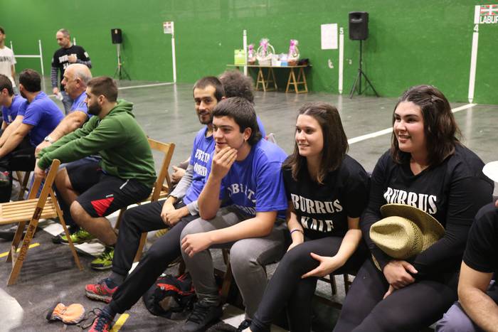 Andra Mari garaile kaleen ar 51 1515361437508