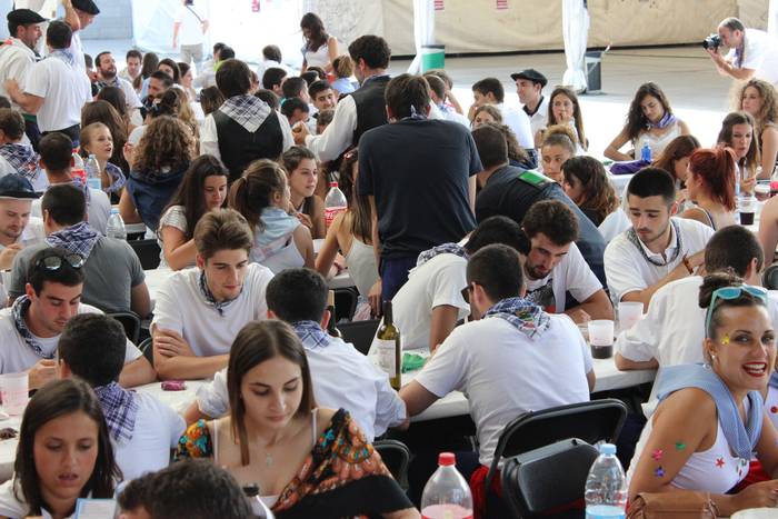 Aldai plaza txiki geratu da  15 1503586240114