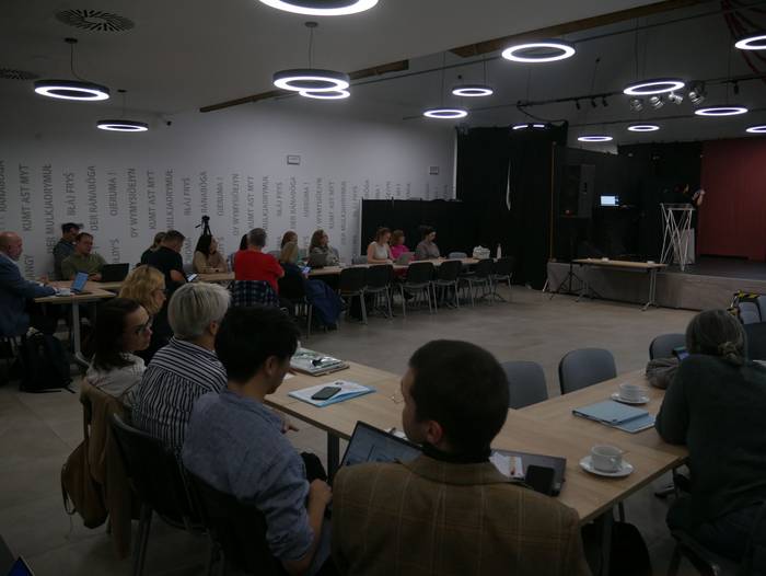 Eletik alera, Europako hizku 80 1759330638033