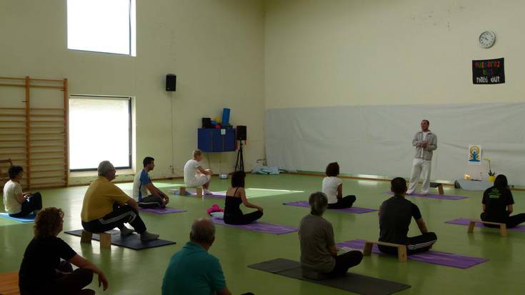 Yoga saio irekia